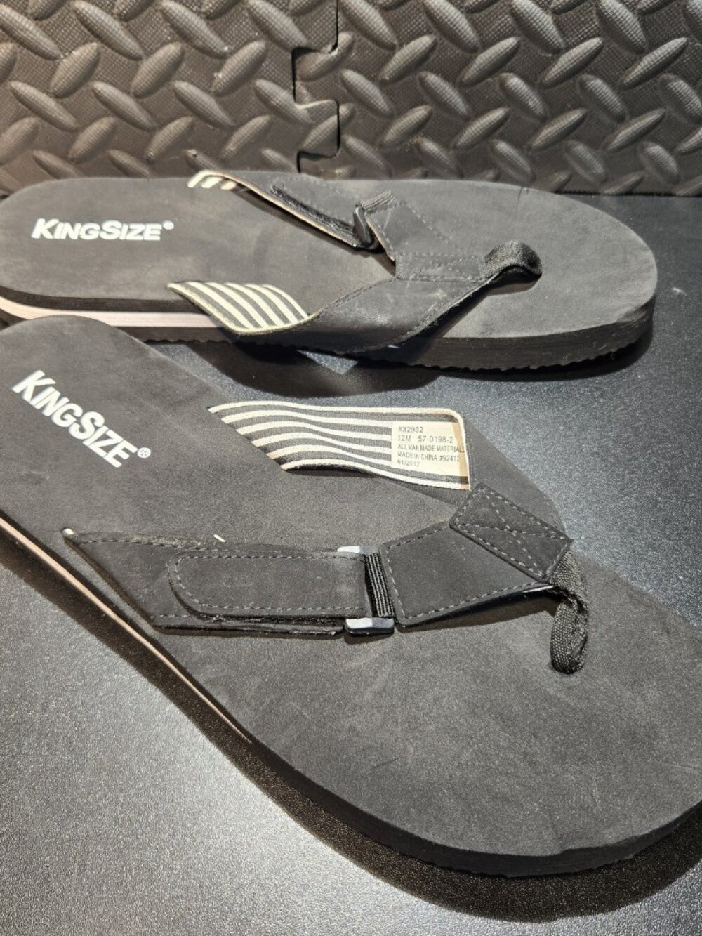 King Size Black Adjustable Strap Flip Flop Sandals Beachwear Mens Size 12M